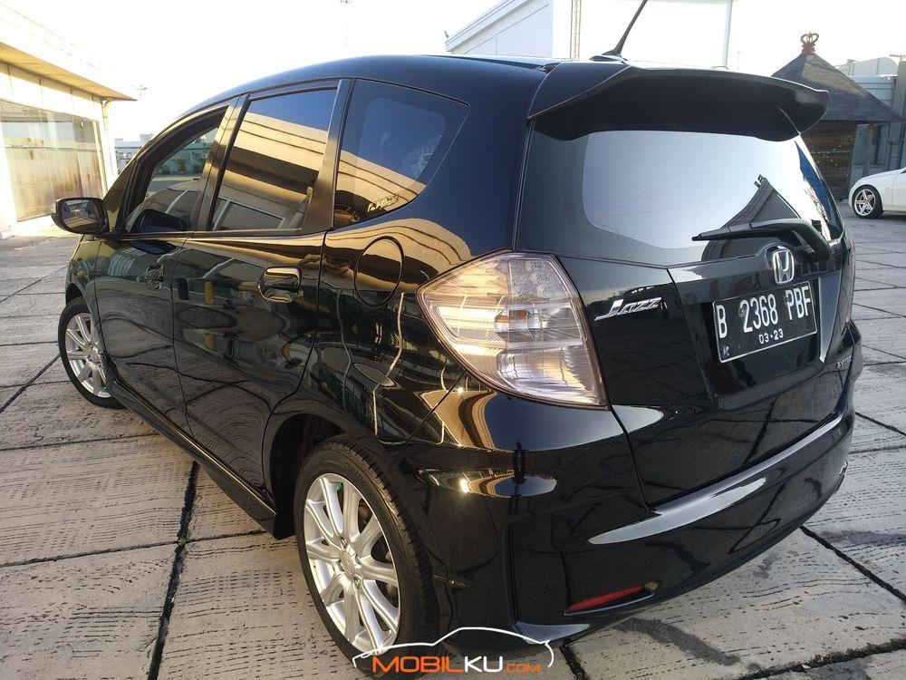 Mobil Honda Jazz 2013