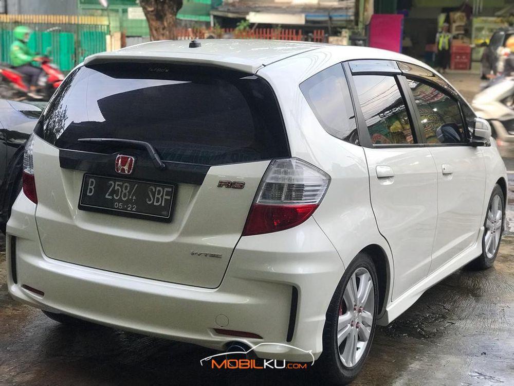 Mobil Honda Jazz 2012