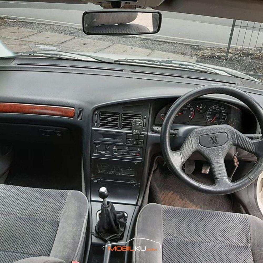 Mobil Peugeot 405 1994