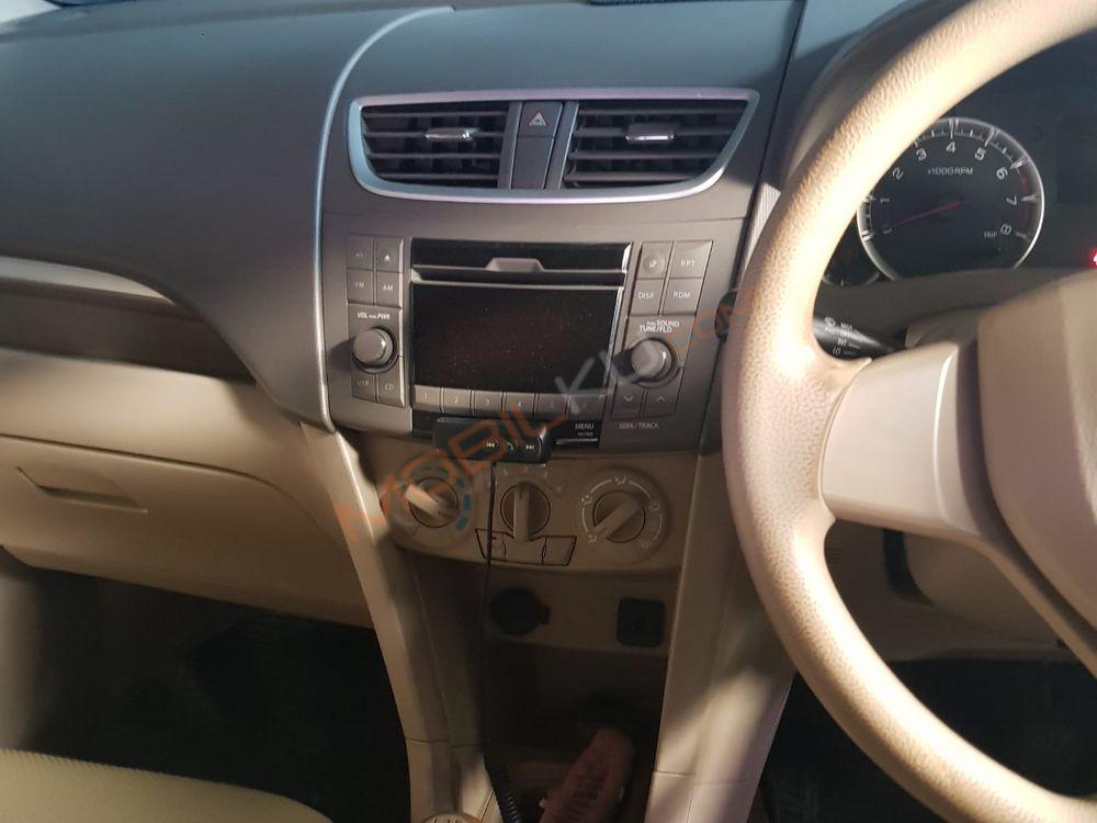 Mobil Suzuki Ertiga 2013