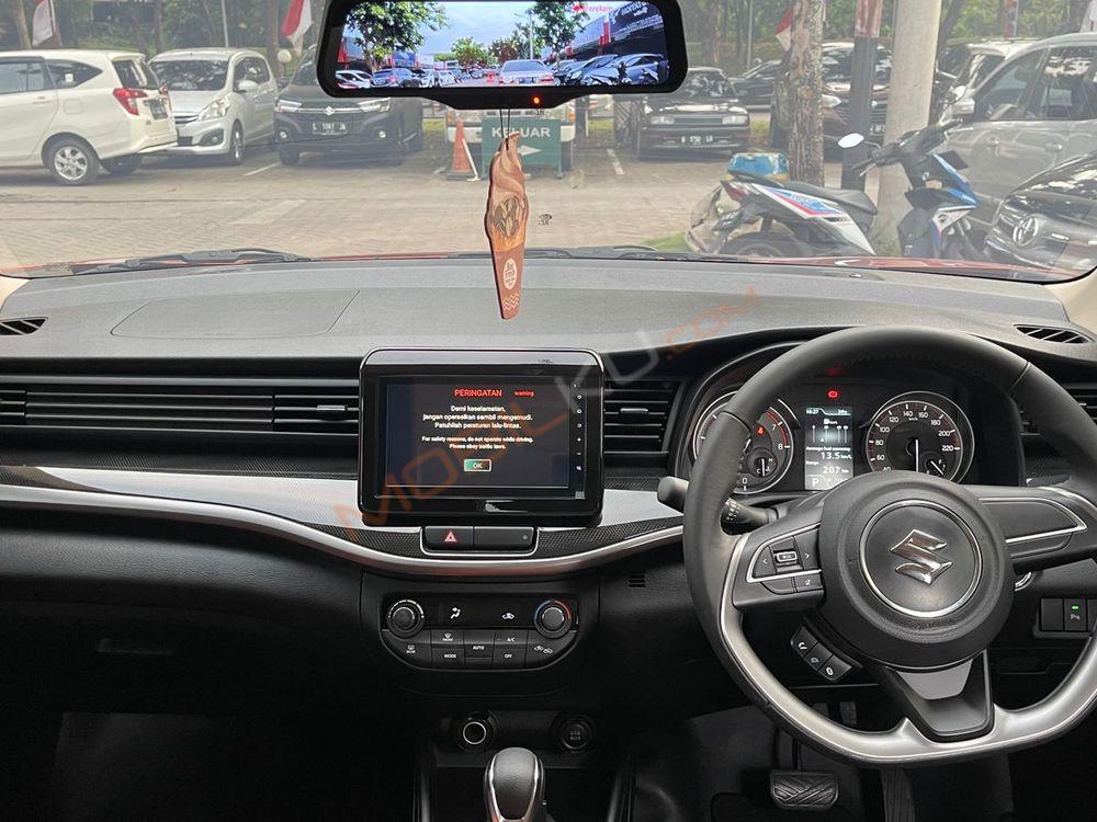 Mobil Suzuki XL7 2022