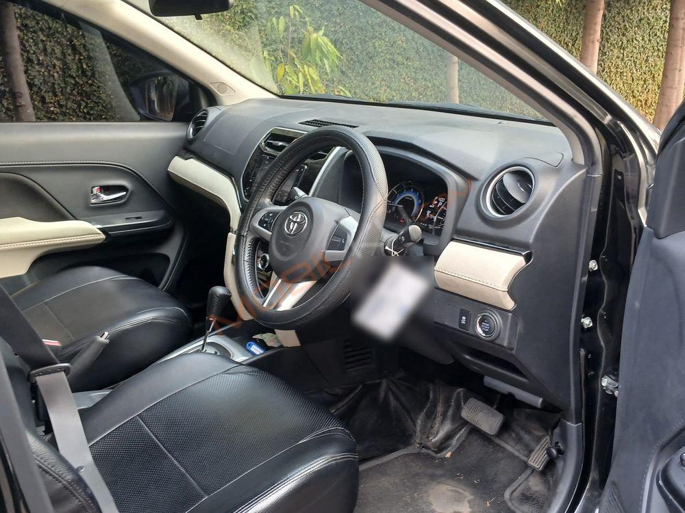 Mobil Toyota Rush 2020