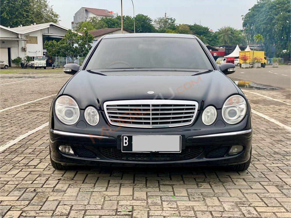 Mobil Mercedes-Benz E-Class 2006