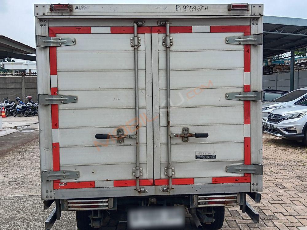 Mobil Mitsubishi L300 2019