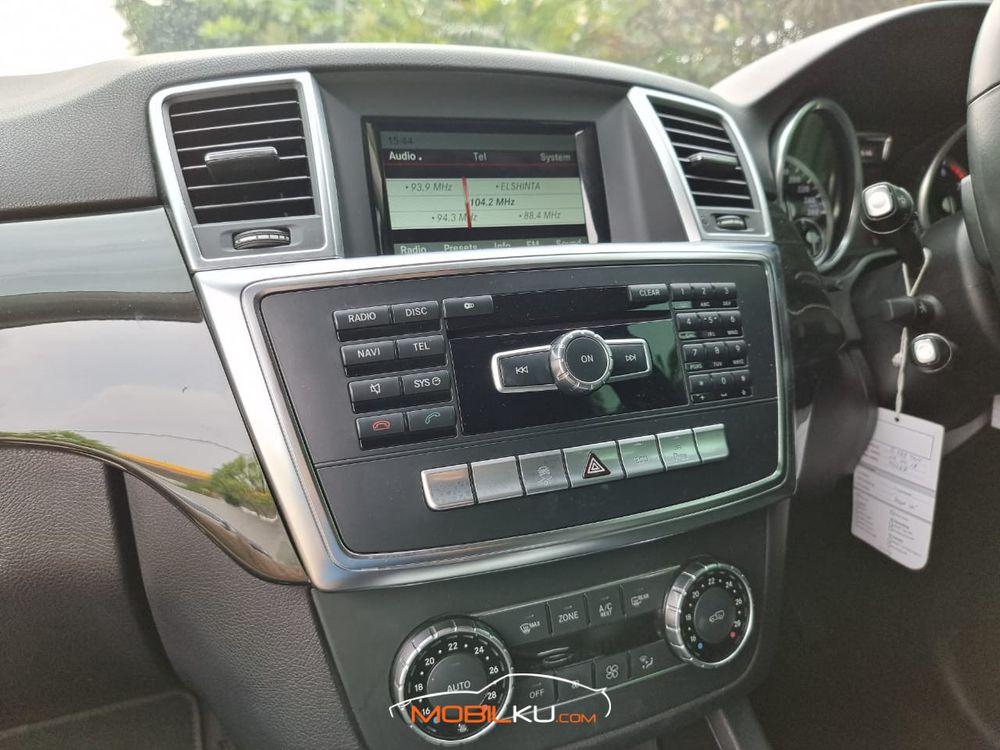 Mobil Mercedes-Benz ML 2015