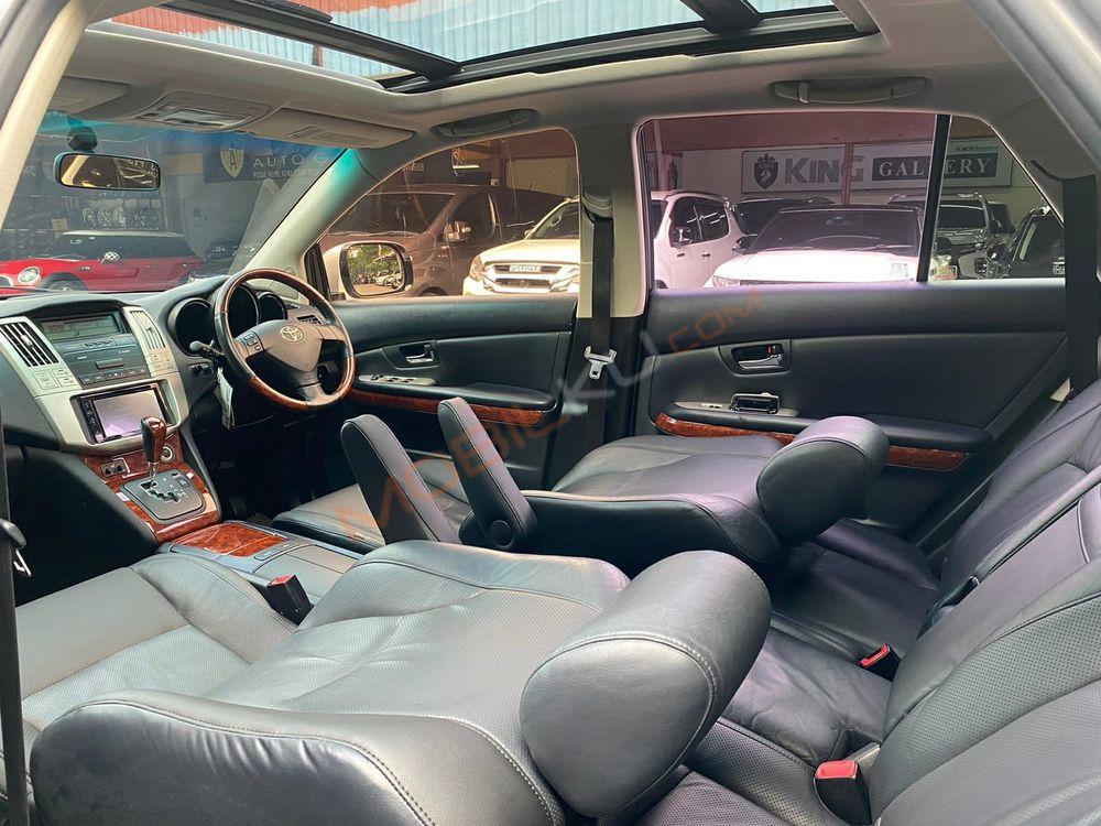 Mobil Toyota Harrier 2013