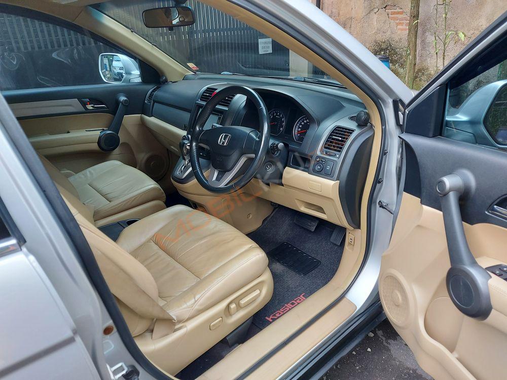 Mobil Honda CR-V 2010
