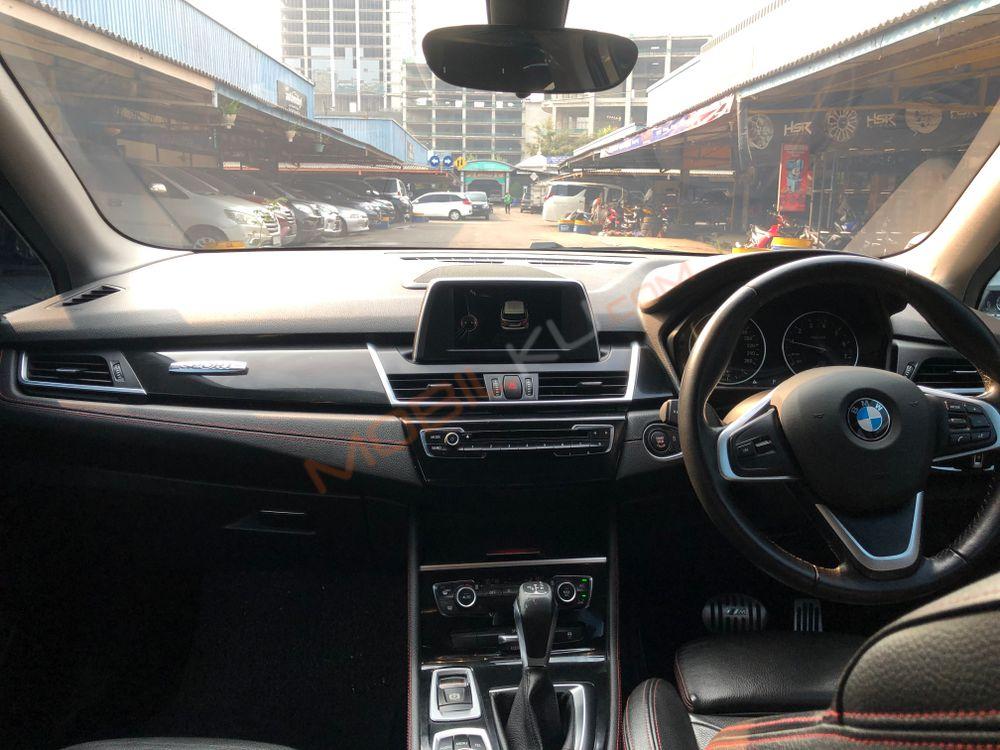 Mobil BMW 2 Series 2015