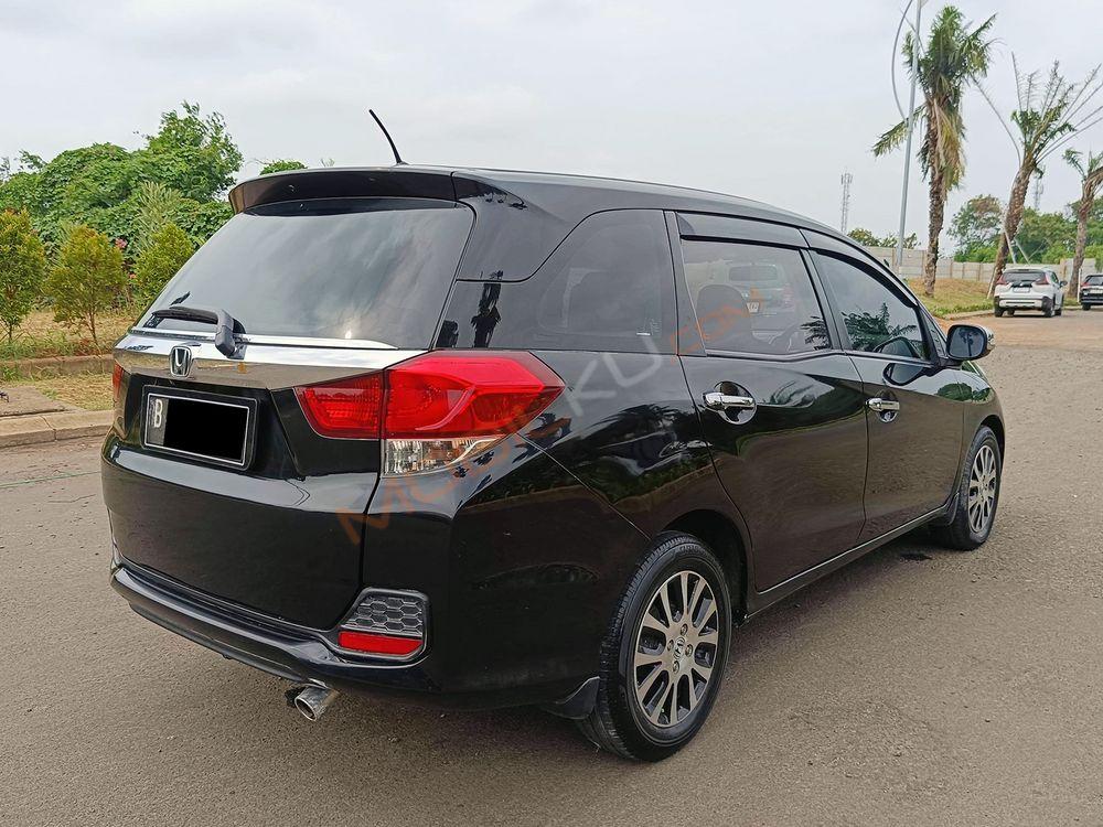 Mobil Honda Mobilio 2016