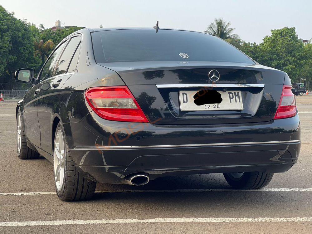 Mobil Mercedes-Benz C-Class 2008