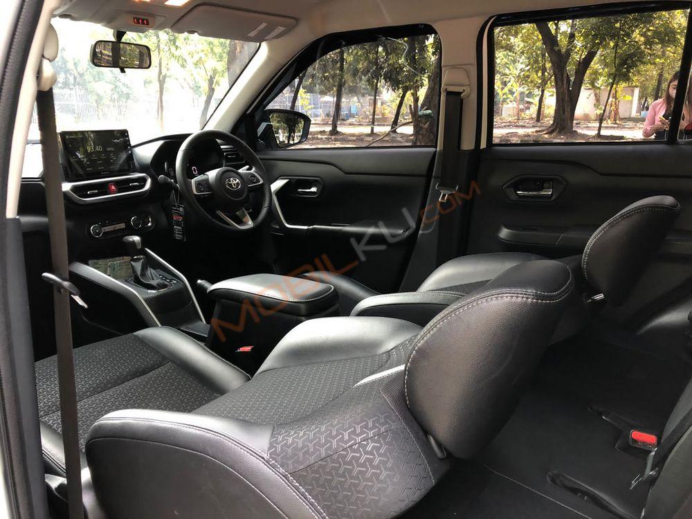 Mobil Toyota Raize 2021