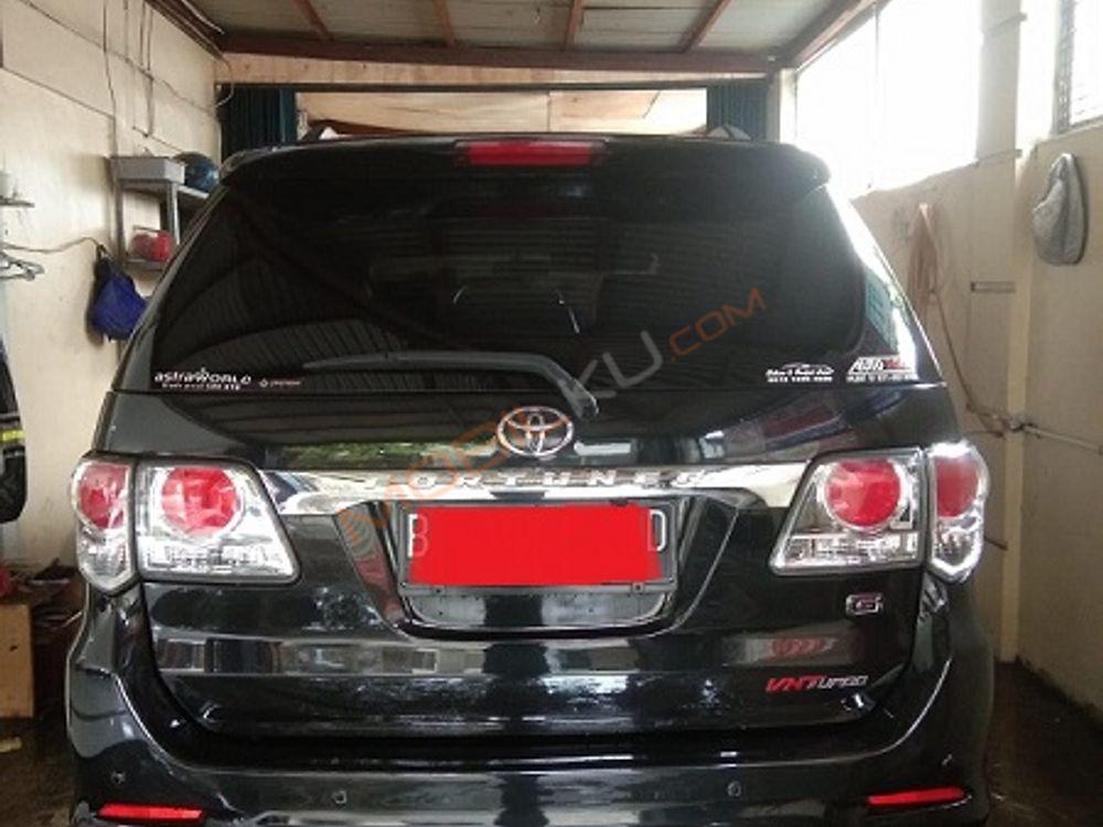 Mobil Toyota Fortuner 2014