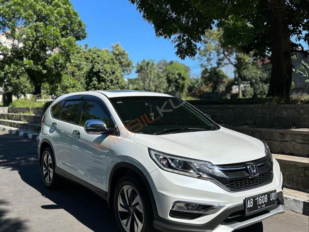Mobil Honda CR-V 2015