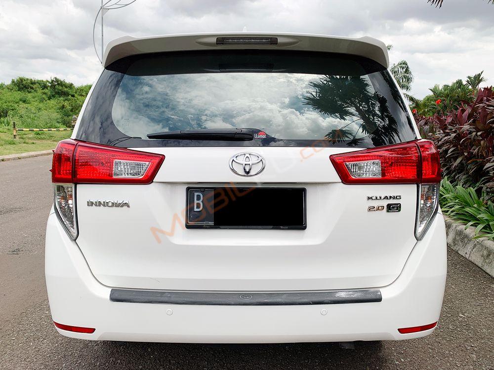 Mobil Toyota Kijang Innova 2020
