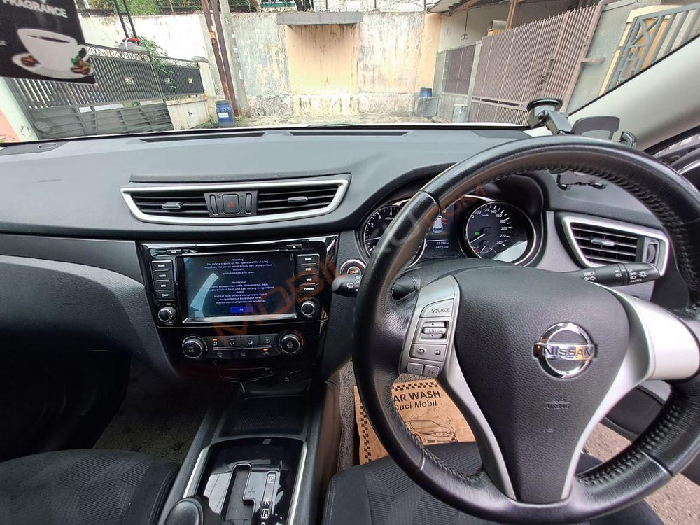 Mobil Nissan X-Trail 2017