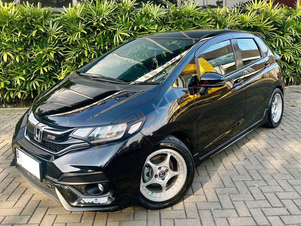 Mobil Honda Jazz 2020