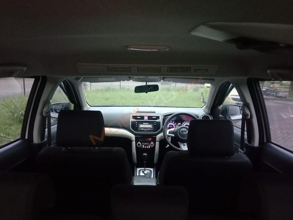 Mobil Toyota Rush 2021