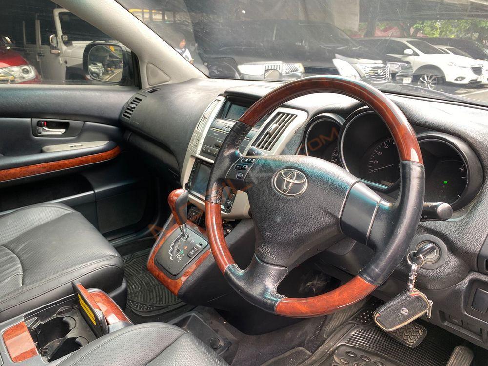 Mobil Toyota Harrier 2010