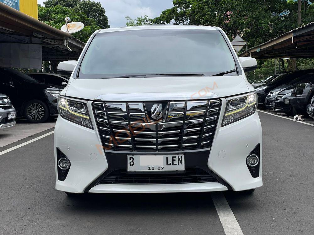 Mobil Toyota Alphard 2017