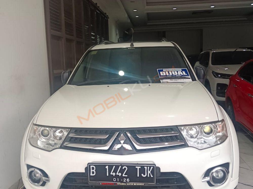 Mobil Mitsubishi Pajero Sport 2015