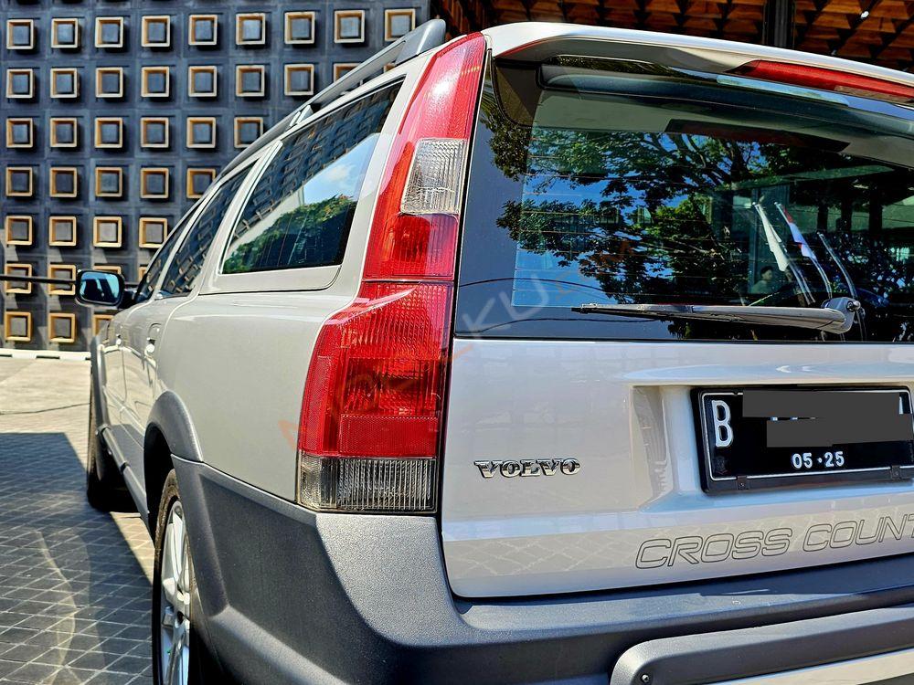 Mobil Volvo V70 2001