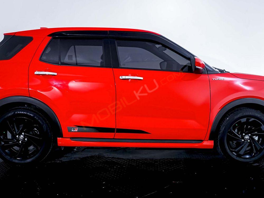 Mobil Toyota Raize 2021
