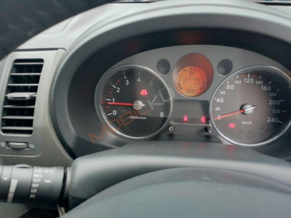 Mobil Nissan X-Trail 2008