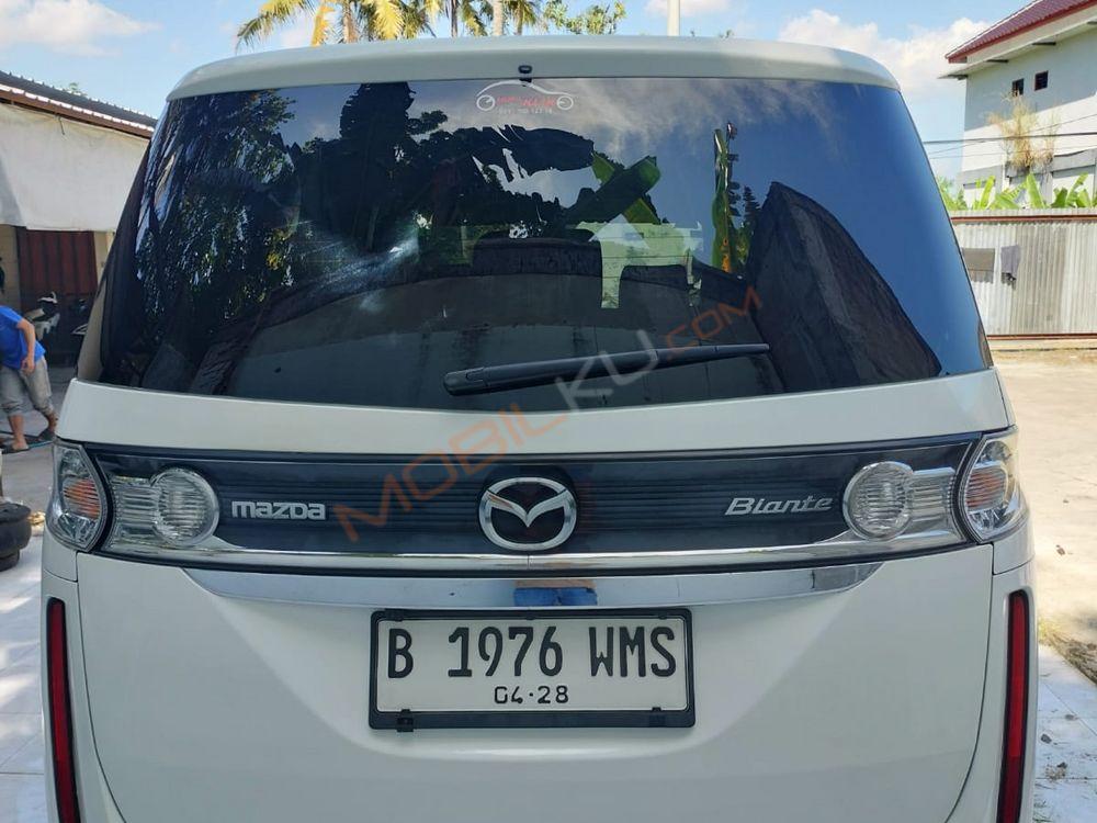 Mobil Mazda Biante 2012