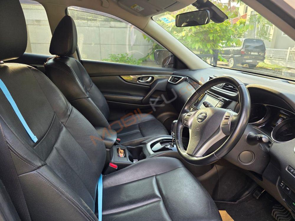 Mobil Nissan X-Trail 2015