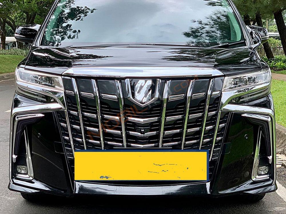 Mobil Toyota Alphard 2015