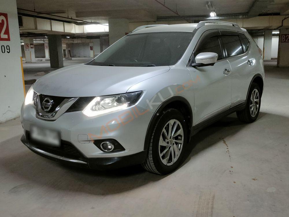 Mobil Nissan X-Trail 2018