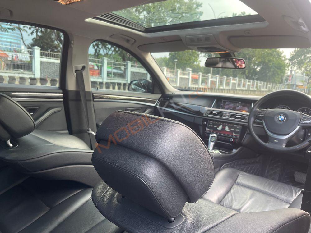 Mobil BMW 5 Series 2013