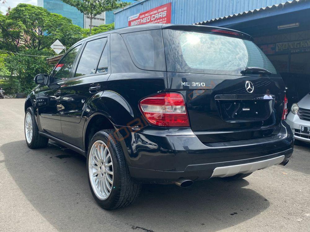 Mobil Mercedes-Benz ML 2006