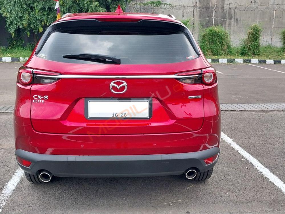 Mobil Mazda CX-8 2023
