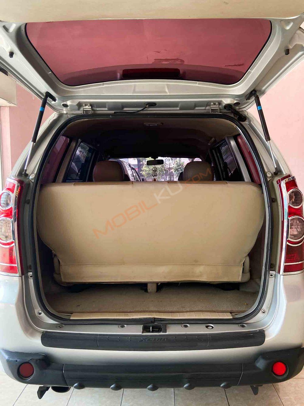 Mobil Daihatsu Xenia 2007