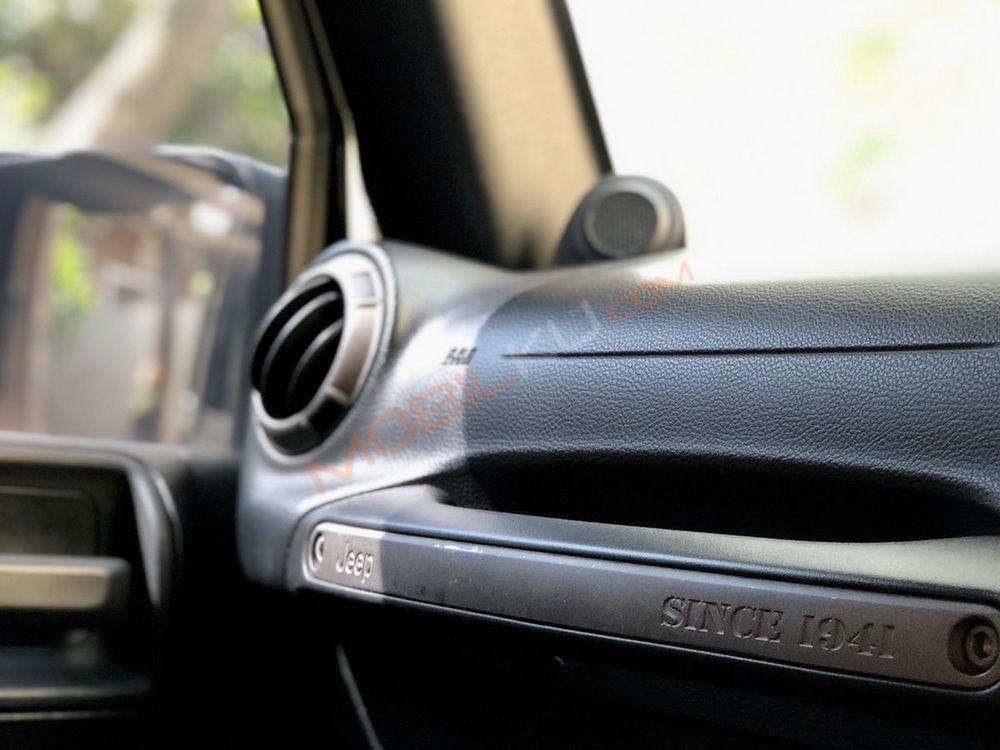 Mobil Jeep Wrangler 2014