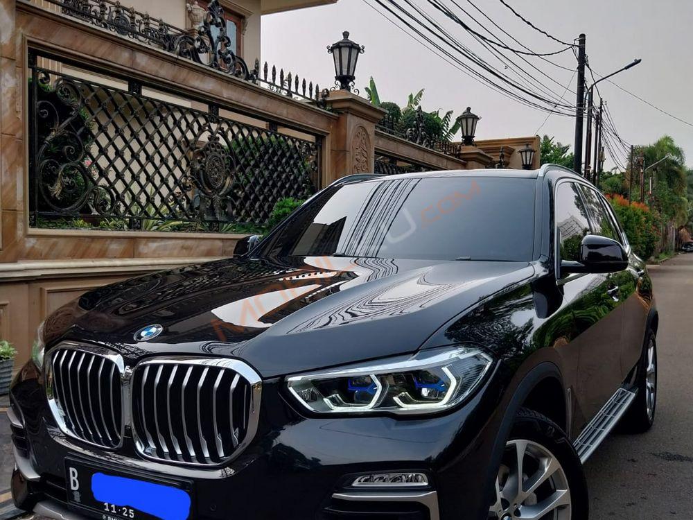 Mobil BMW X5 2020