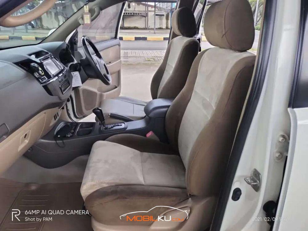 Mobil Toyota Fortuner 2012