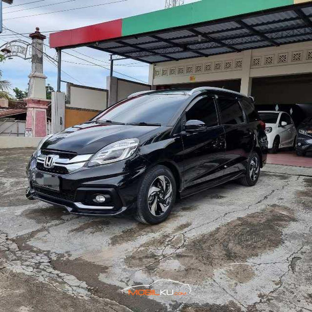 Mobil Honda Mobilio 2016