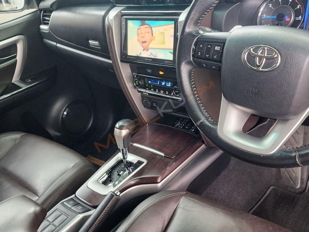 Mobil Toyota Fortuner 2019