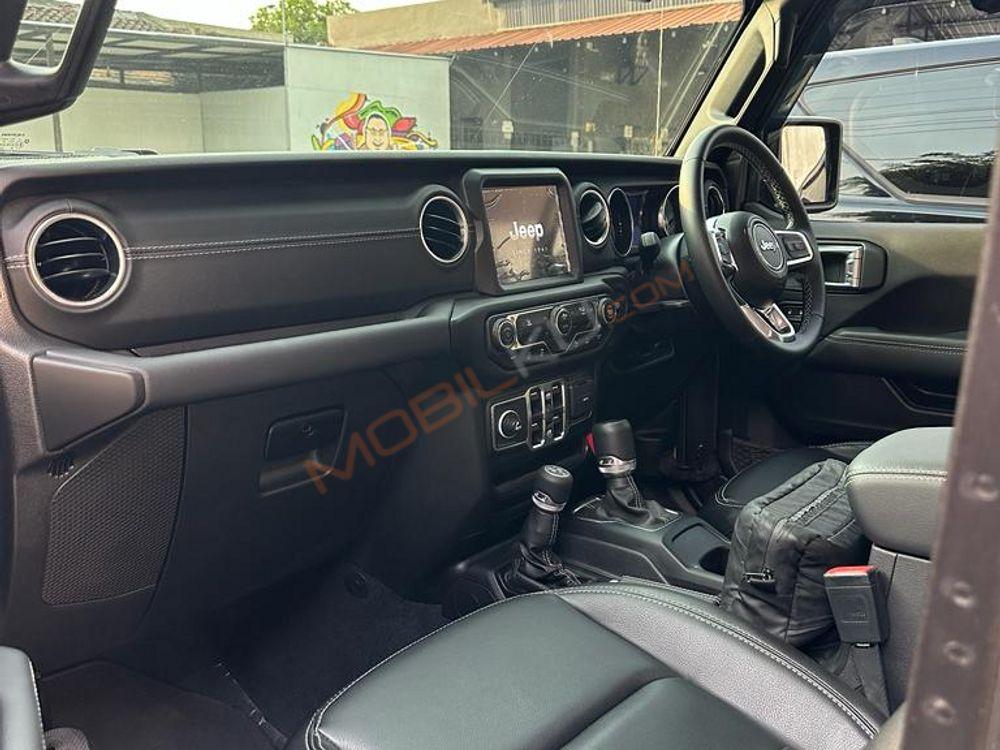 Mobil Jeep Wrangler 2022