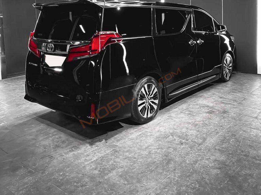 Mobil Toyota Alphard 2018