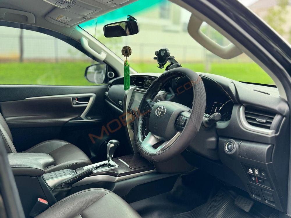 Mobil Toyota Fortuner 2019