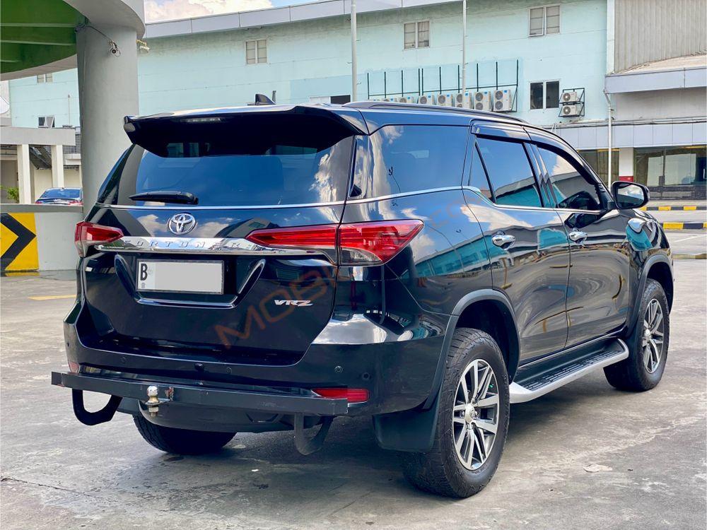 Mobil Toyota Fortuner 2018