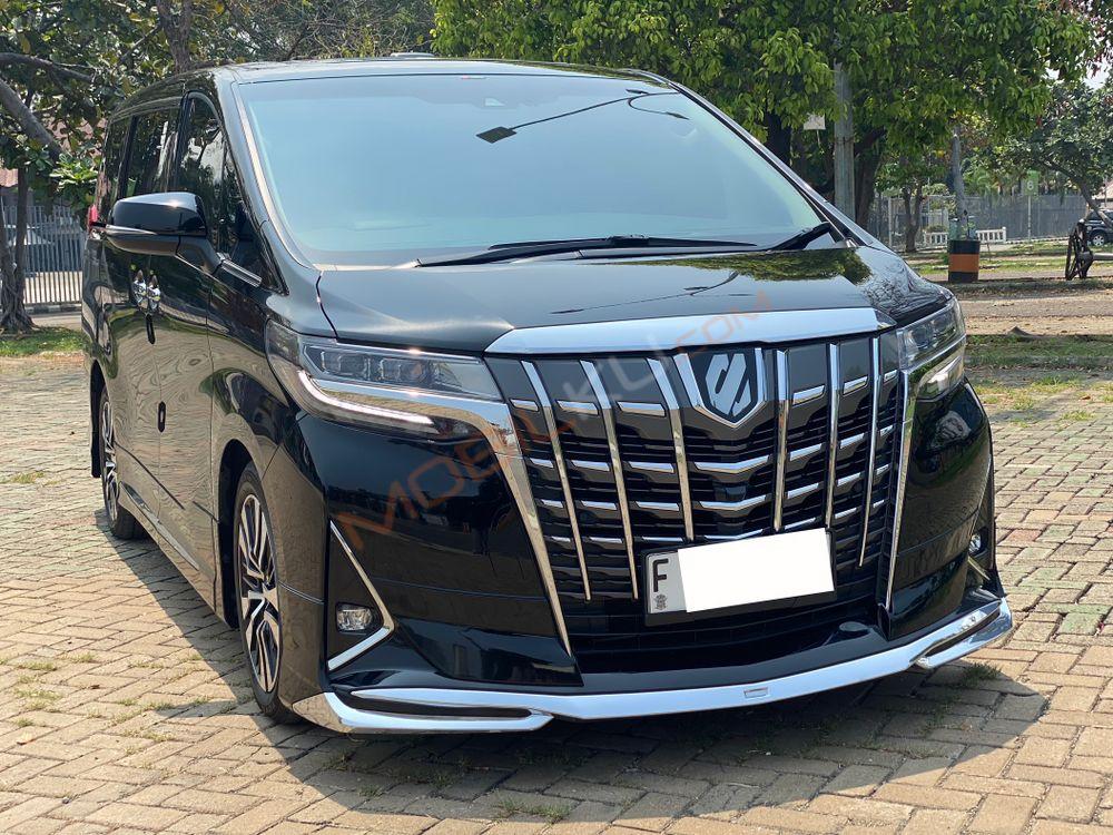 Mobil Toyota Alphard 2023