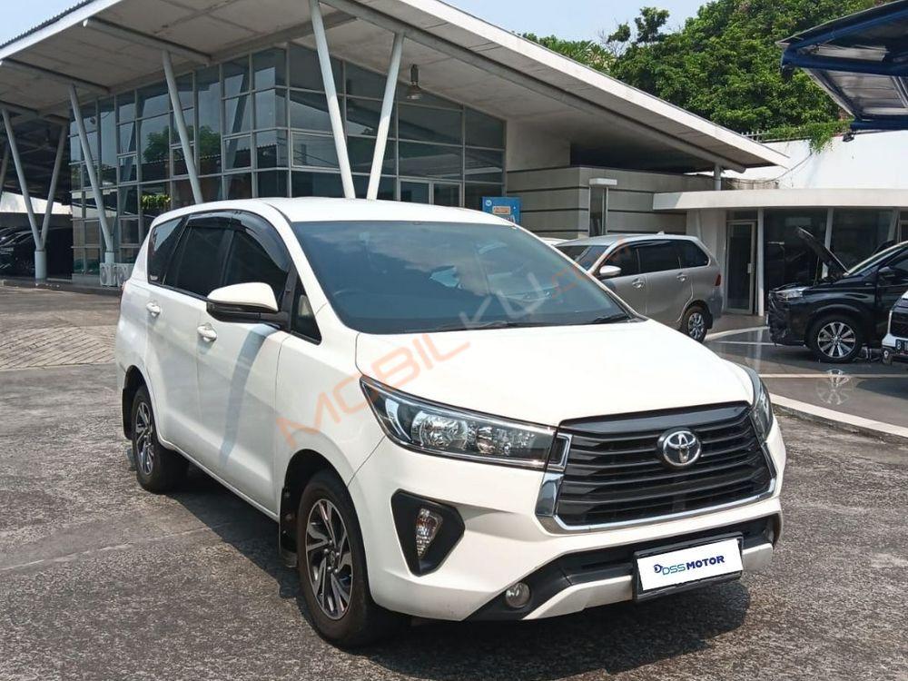 Mobil Toyota Kijang Innova 2021