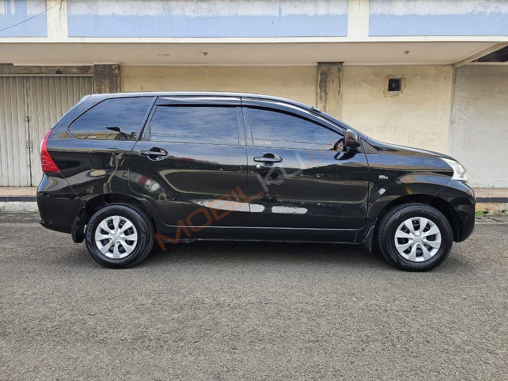 Mobil Toyota Avanza 2018