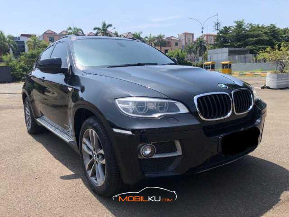 Mobil BMW X6 2013