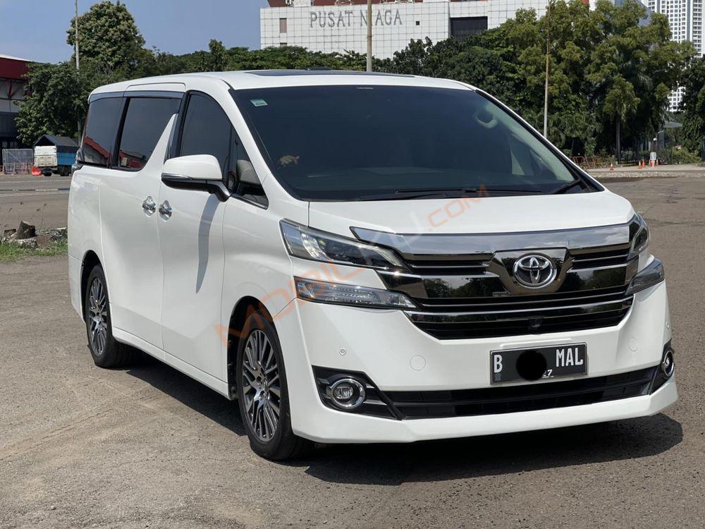 Mobil Toyota Vellfire 2017