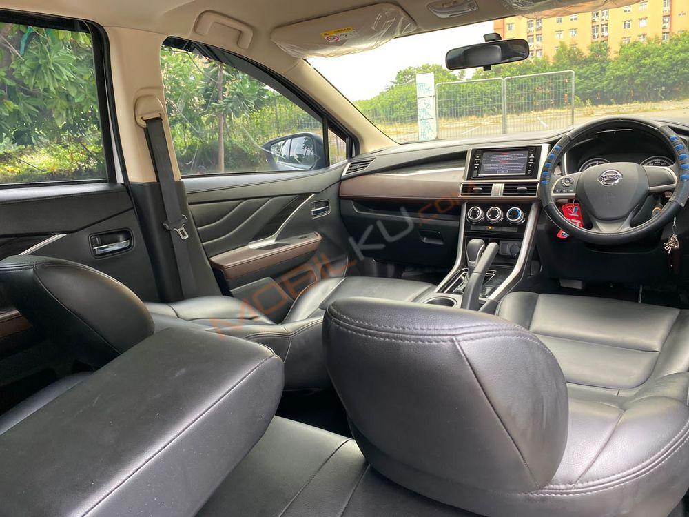 Mobil Nissan Livina 2019